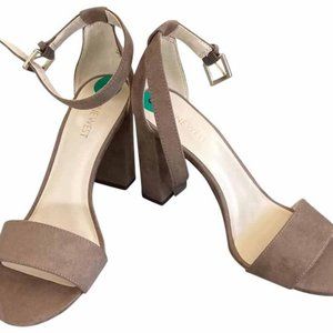 Nine West Nude Nora/Abrah Suede heels-Size 8M